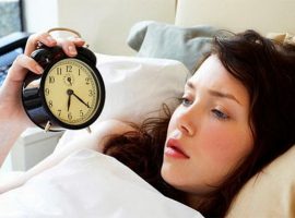 Nguyên nhân và triệu chứng của bệnh mất ngủ
